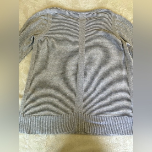 Gray Ribbed Sweater - Picture 3 of 3